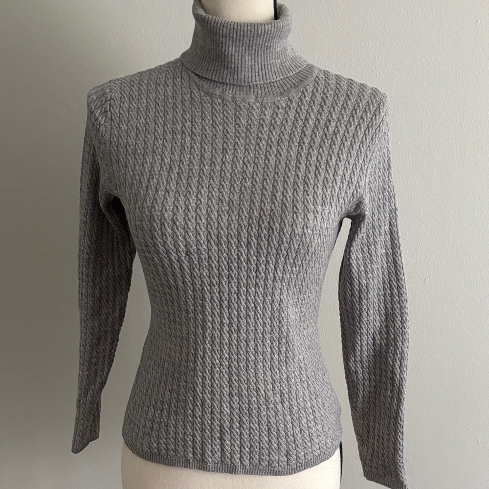 Brooks Brothers Gray Cable Knit Turtleneck Sweater, sz Medium